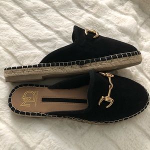 Black espadrille mule